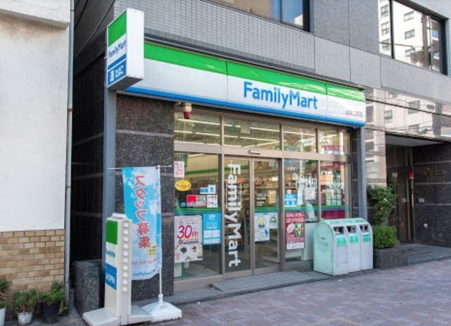 コンビニ　ファミリーマート台東三筋店（コンビニ）まで273m