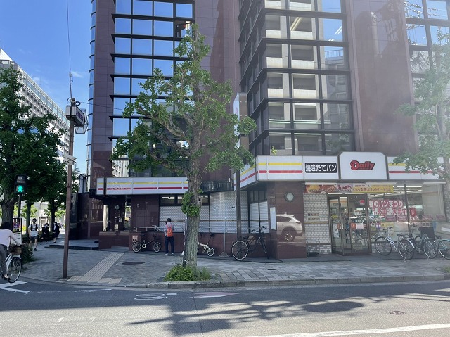 コンビニ　デイリーヤマザキ 河原町二条店（コンビニ）まで101m