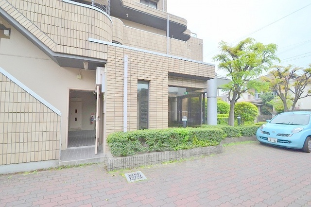 建物外観　エントランス