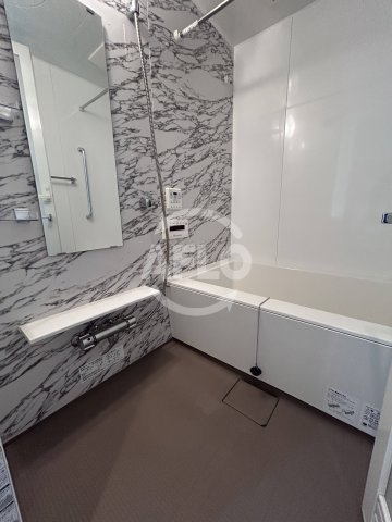 バス・シャワールーム　アパートメンツ江坂　浴室