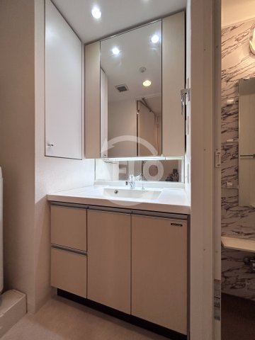 洗面設備　アパートメンツ江坂　洗面台