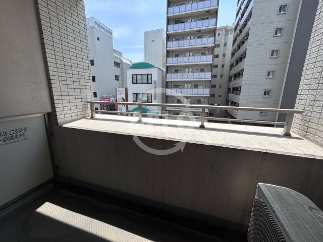 バルコニー　アパートメンツ江坂　バルコニー