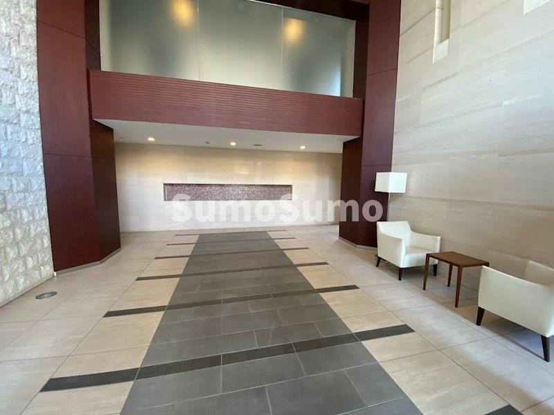 ロビー　落ち着いたロビーです