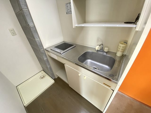 キッチン　同建物別部屋
