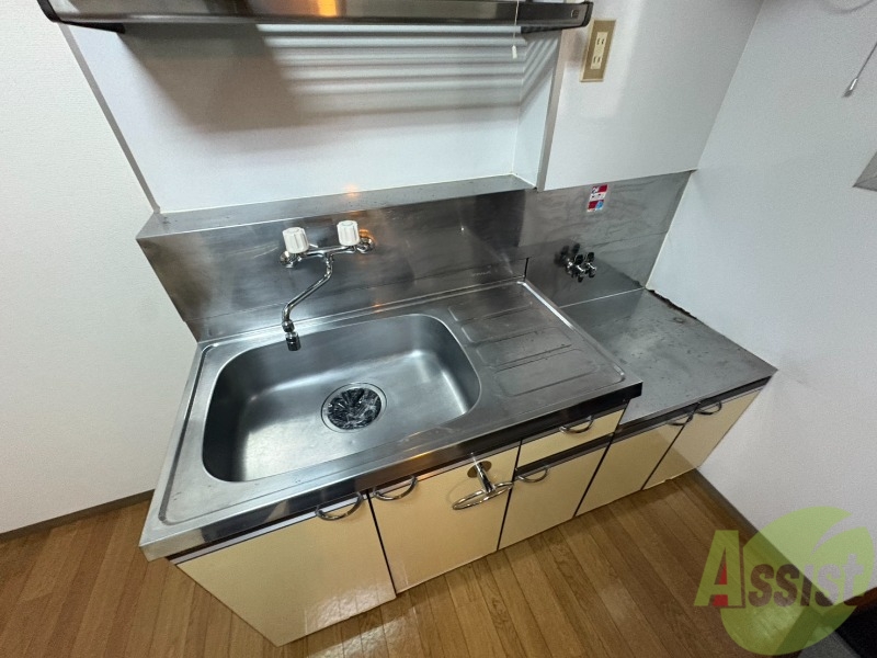 キッチン　キッチンには作業場もあります。料理も捗りますね。