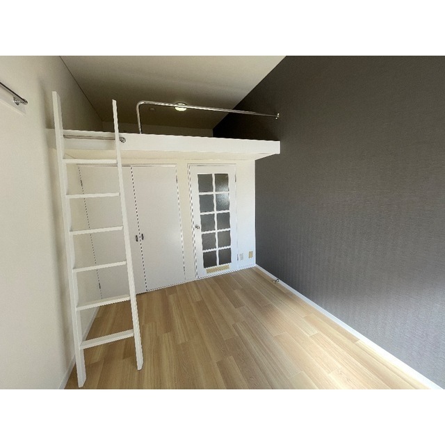 居室・リビング　こちらのリビングで趣味の時間をお楽しみください