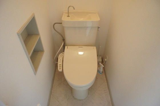 トイレ　※他号室の写真です