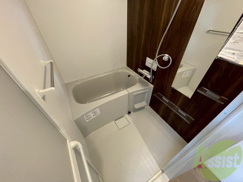 バス・シャワールーム　お風呂になります。一日の疲れを癒してくださいね。