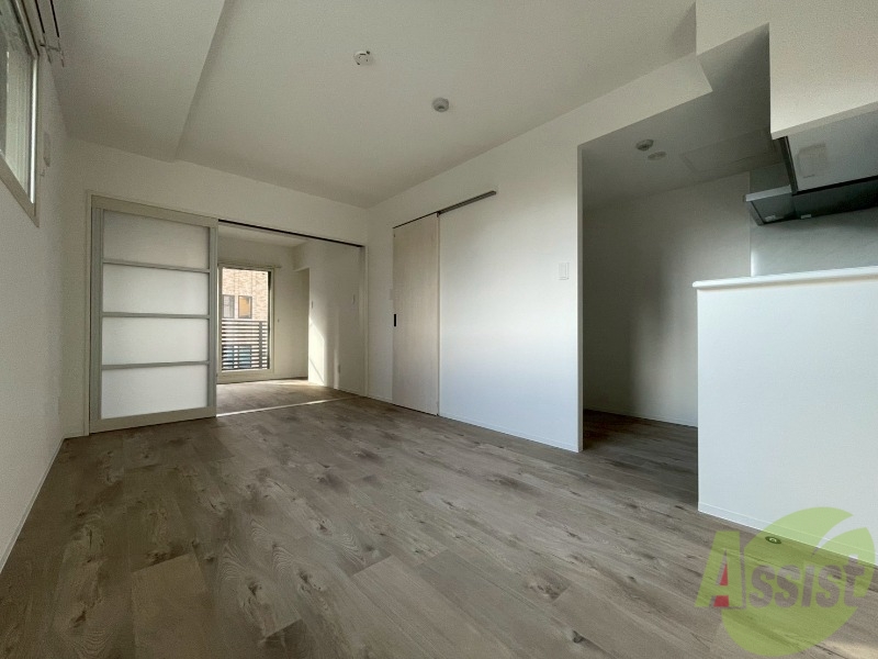 居室・リビング　広々としたリビングですね。使い勝手がよさそうですね！