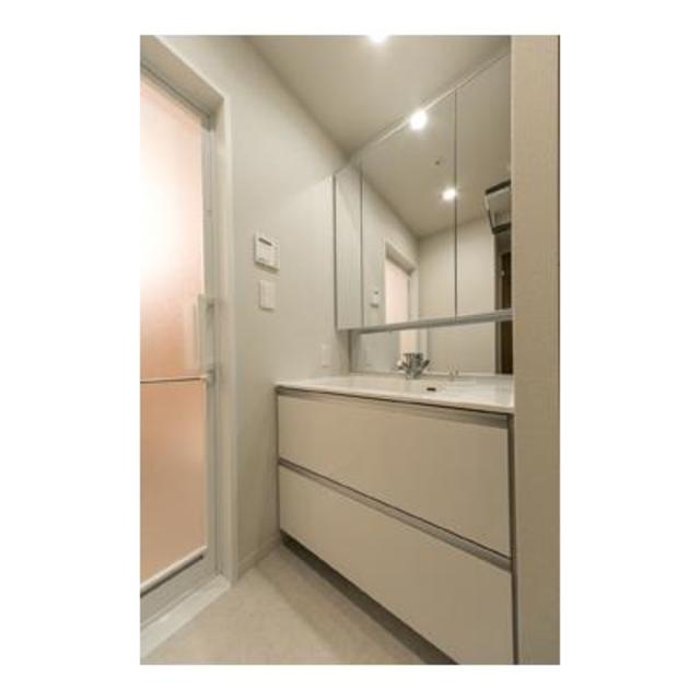 洗面設備　※写真は同タイプ住戸です。