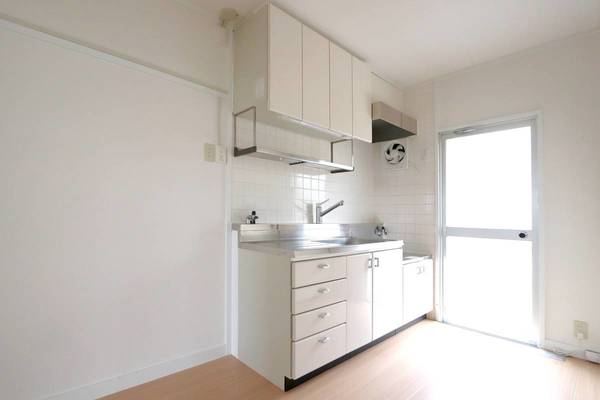 キッチン　モデルルームの写真です