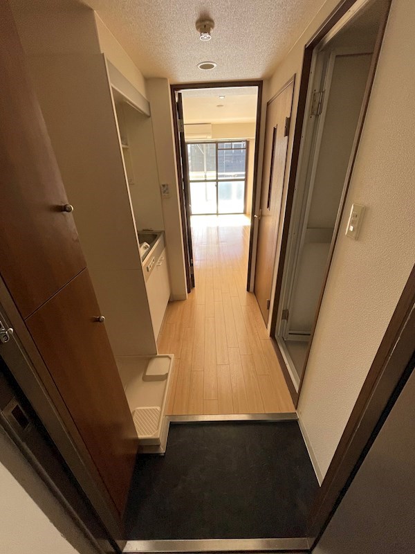 玄関　※同タイプの他のお部屋です
