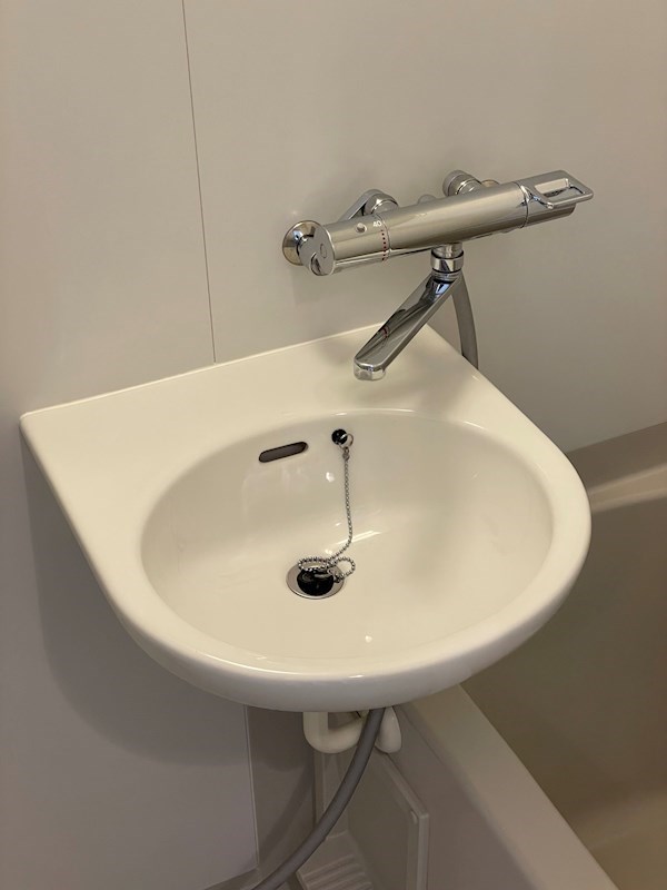 洗面設備　※同タイプの他のお部屋です