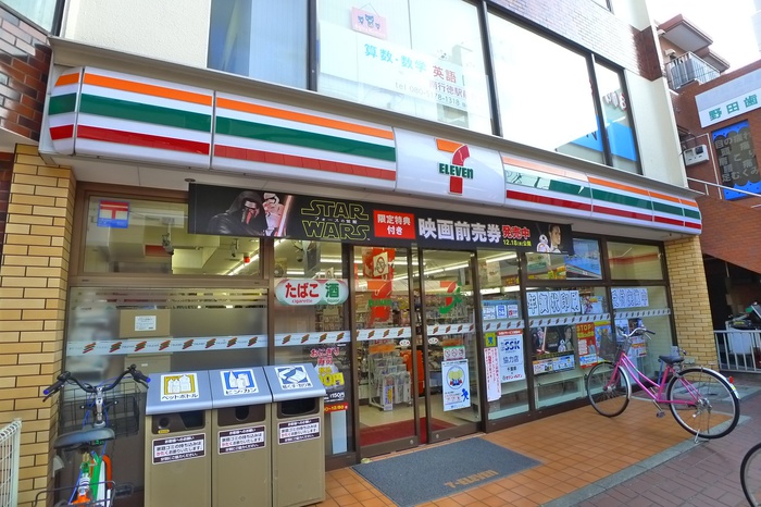 コンビニ　セブンイレブン南行徳駅前店（コンビニ）まで178m