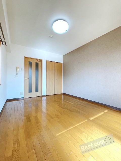 居室・リビング　全室照明付きです♪