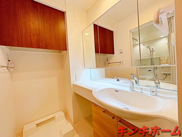 洗面設備　写真は別のお部屋です。