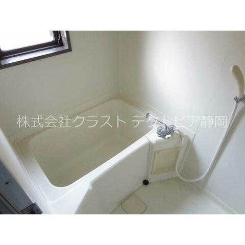 バス・シャワールーム　日々の暮らしに欠かせないお風呂です