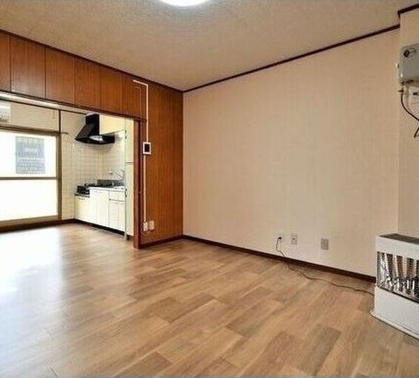 居室・リビング　使い勝手の良さそうなリビングです☆