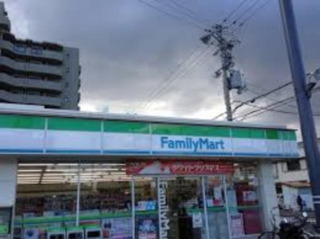 コンビニ　ファミリーマート堺百舌鳥梅北町店（コンビニ）まで631m
