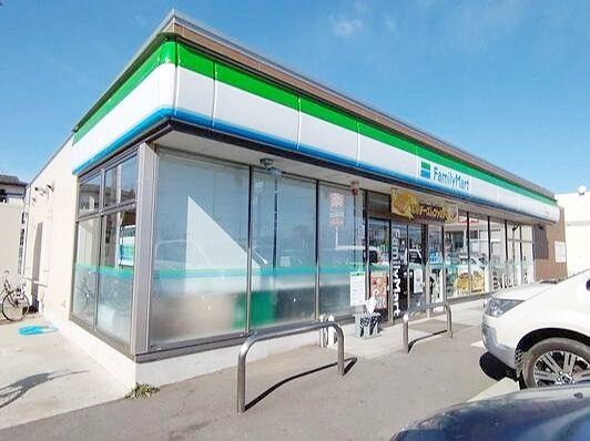 コンビニ　ファミリーマート八潮大曽根店（コンビニ）まで140m