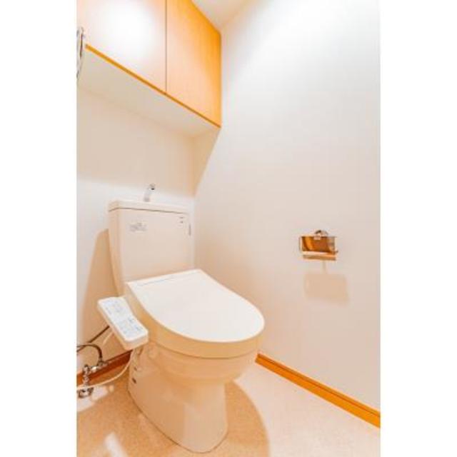 トイレ　※写真は同タイプ住戸です。