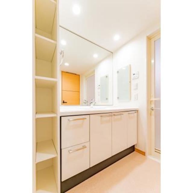 洗面設備　※写真は同タイプ住戸です。