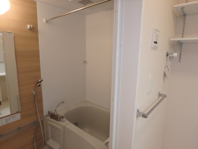 バス・シャワールーム　追い炊き