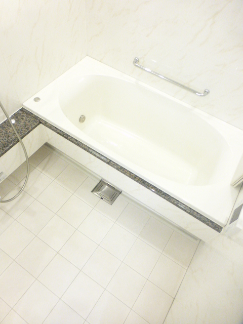 バス・シャワールーム　バス※別部屋参考写真