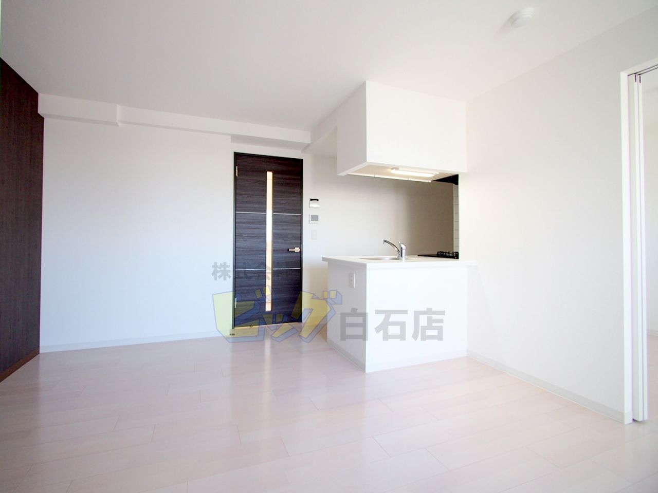 居室・リビング　日当たり良好で明るいリビングです♪