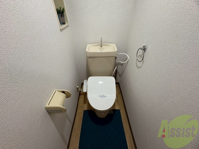 トイレ　ウォシュレット付トイレです。シャワートイレは嬉しいですね。