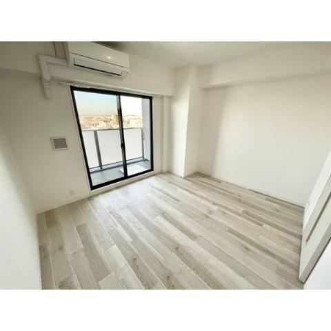 居室・リビング　室内