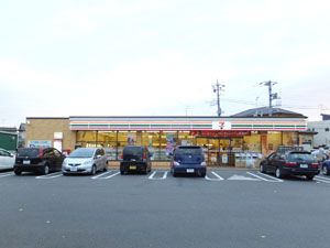 コンビニ　セブンイレブン南流山4丁目店（コンビニ）まで744m