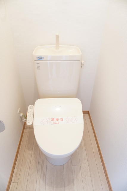 トイレ　★温水洗浄便座付きのトイレ★