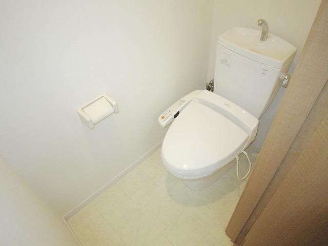 トイレ　★温水洗浄便座付きのトイレ★