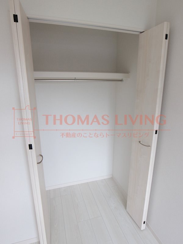 収納　洋室部分にも収納あります。