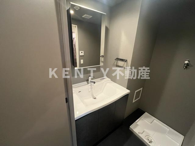 洗面設備　スペースが確保できる洗面所です