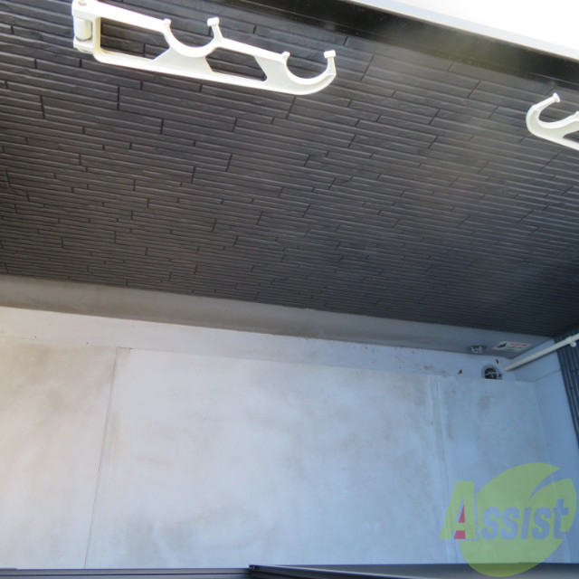 バルコニー　お天気のいい日はバルコニーで洗濯物も干せますよ。