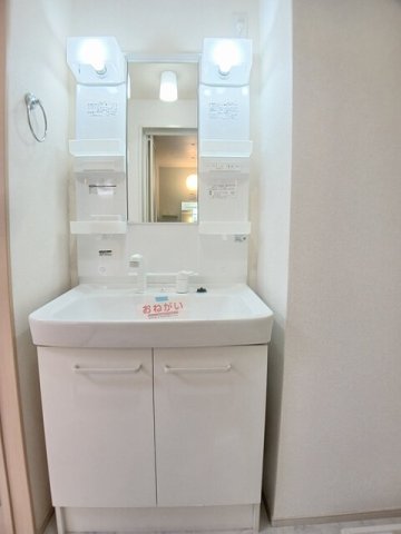 洗面設備　使いやすい洗面所です