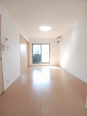 居室・リビング　使いやすい居間です