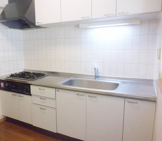 キッチン　広々使える快適な調理スペースです♪