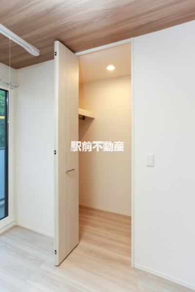 収納　写真は同タイプ別号室