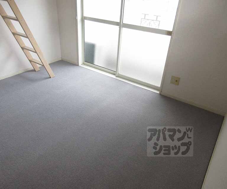 居室・リビング　きれいな床です