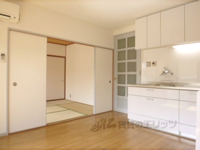 居室・リビング　リビング