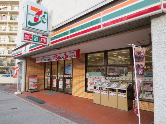 コンビニ　セブンイレブン名古屋上前津二丁目店（コンビニ）まで220m