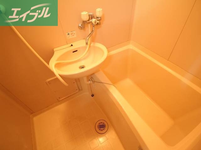 バス・シャワールーム　同タイプのお部屋の写真です