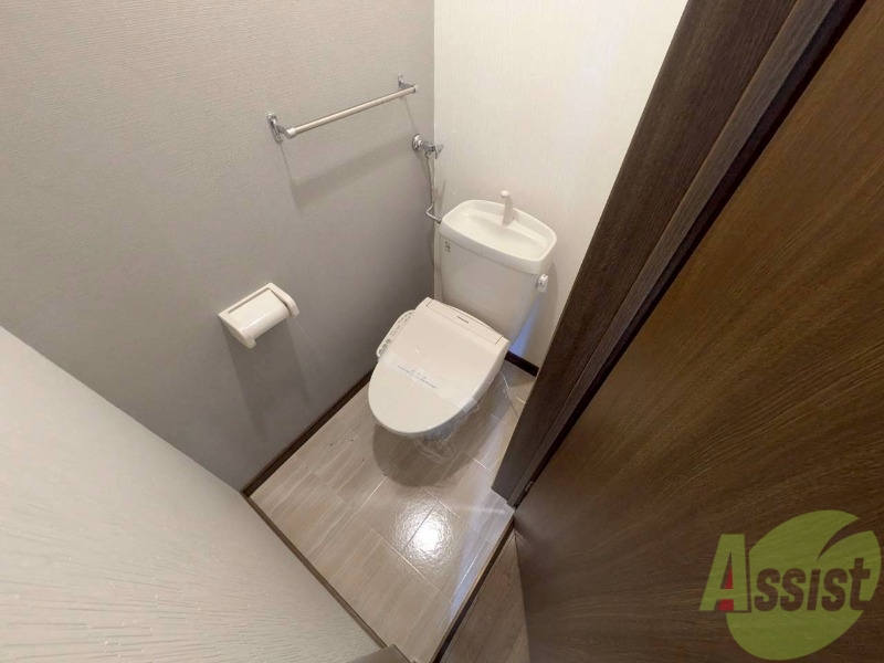 トイレ　こちらはトイレです。清潔感があり、安心して使用できます。