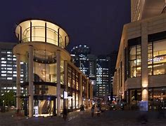 ショッピングセンター　赤坂サカス（ショッピングセンター）まで607m