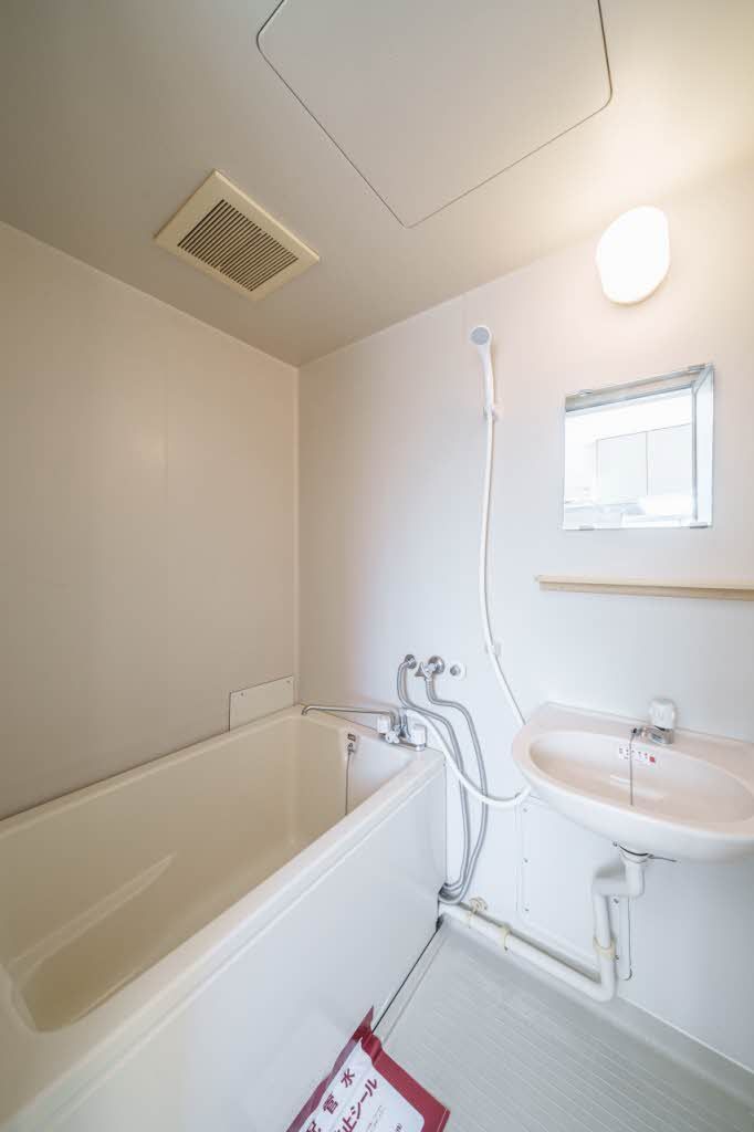 バス・シャワールーム　バスルーム