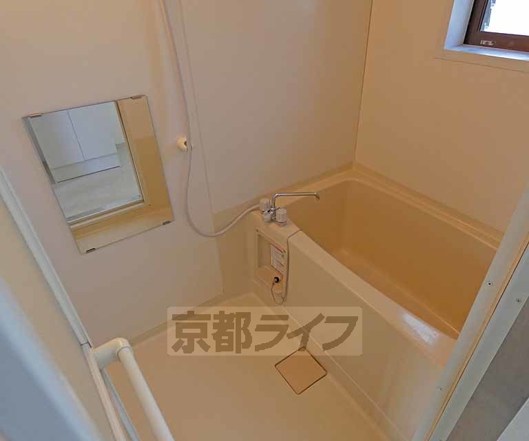 バス・シャワールーム　お風呂になります。