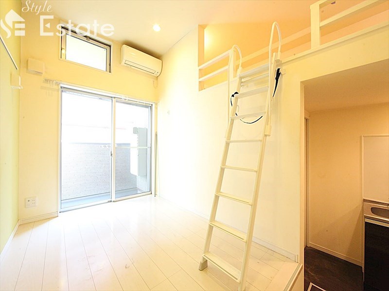 居室・リビング　内装